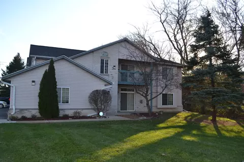 1827 E Racine, Waukesha, WI 53186