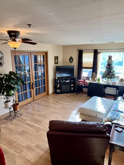 316 56th #113, Kenosha, WI 53140