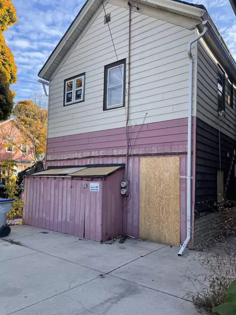 1501 S 3rd, Milwaukee, WI 53204