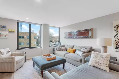 929 N Astor #205, Milwaukee, WI 53202