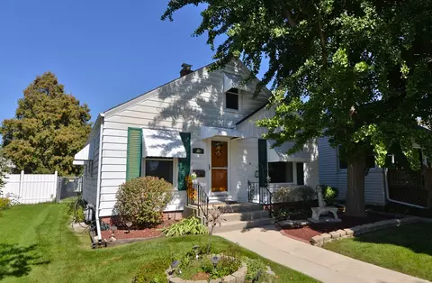 1102 Layard, Racine, WI 53402
