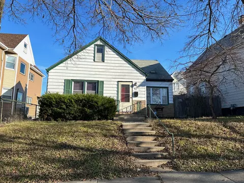 814 S 38th, Milwaukee, WI 53215