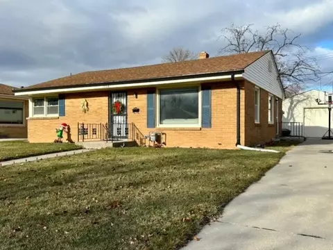 1008 Sheraton, Racine, WI 53402