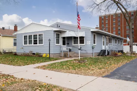 1024 Avon #1026, La Crosse, WI 54603