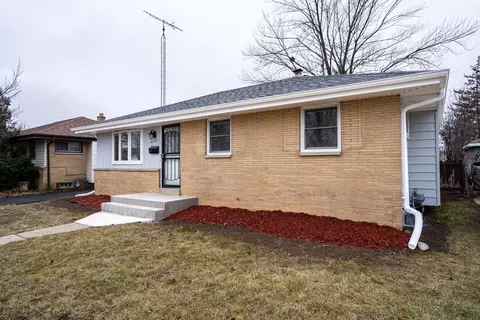 6715 N 78th, Milwaukee, WI 53223