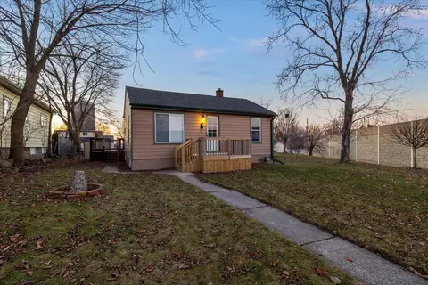 3967 S 5th, Milwaukee, WI 53207