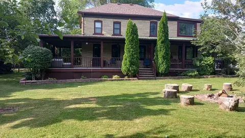 N9043 Lakeshore, Friendship, WI 54979