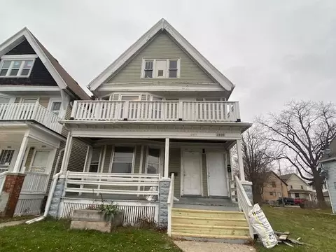 2437 N 37th #2439, Milwaukee, WI 53210