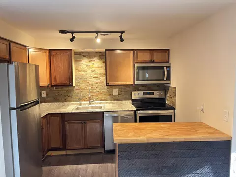 n9146 Juniper Street, East Troy, WI 53120