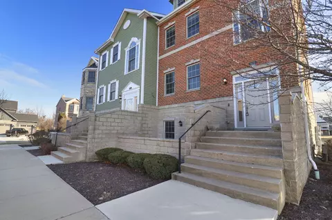 7918 Fredricksburg #103, Bristol, WI 53104