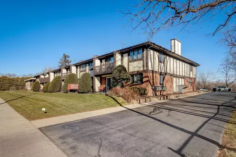 510 S Rochester #D, Mukwonago, WI 53149