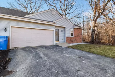 1407 E Buckwood, Oak Creek, WI 53154