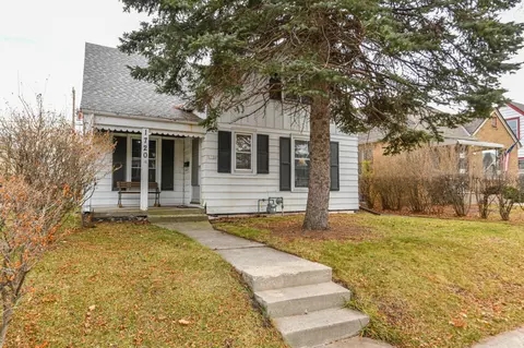 1720 S 59th, West Allis, WI 53214