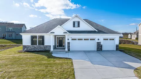 9761 S Bergamont, Franklin, WI 53132