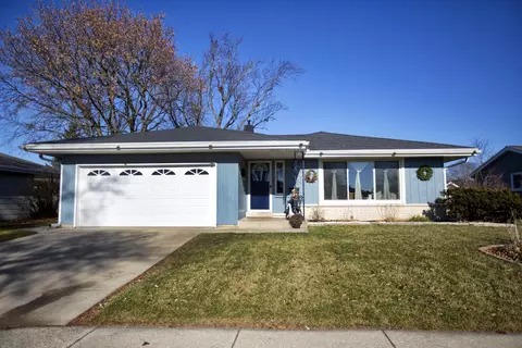 5378 Lilac, Greendale, WI 53129