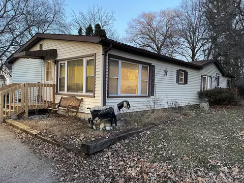 316 E Beloit, Darien, WI 53114