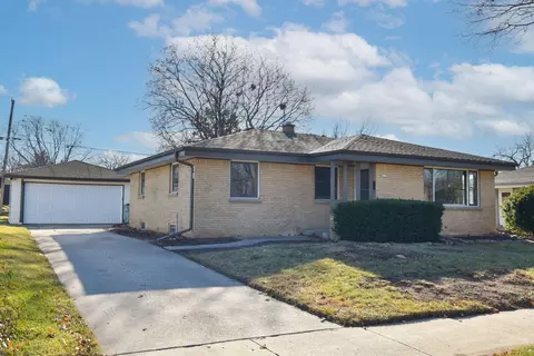 8255 W Green Tree, Milwaukee, WI 53223