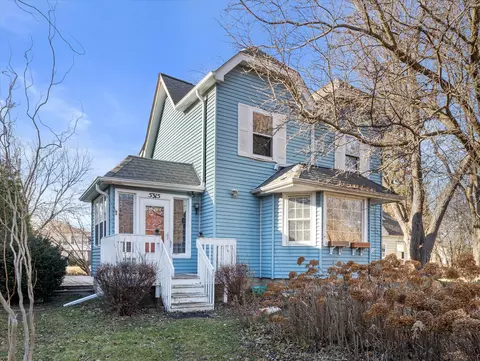 5315 N Milwaukee Riv, Milwaukee, WI 53209