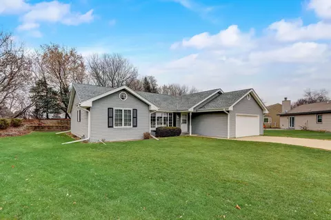 n24w22773 Emberwood, Waukesha, WI 53186