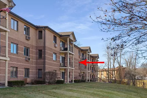 530 N Silverbrook #233, West Bend, WI 53090