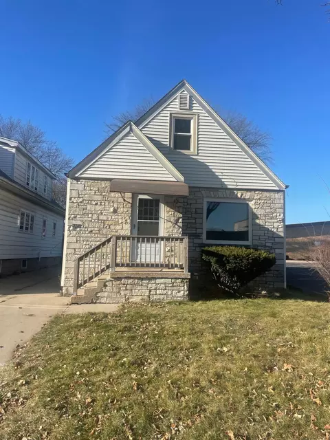 3063 N 58th, Milwaukee, WI 53210