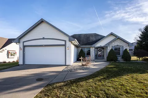 8206 S 36th, Franklin, WI 53132