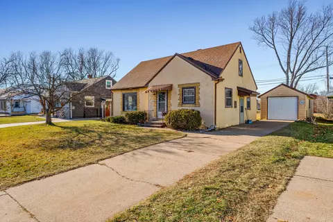 2126 Losey, La Crosse, WI 54601