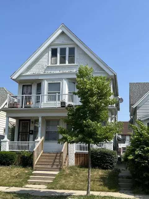 1308 W Ring #1310, Milwaukee, WI 53206