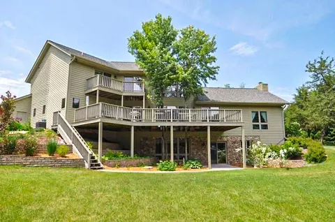 35221 Sunset, Summit, WI 53066