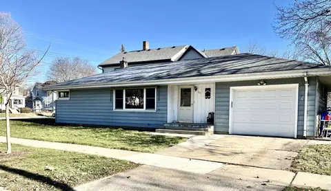 841 Aurora, Waukesha, WI 53186
