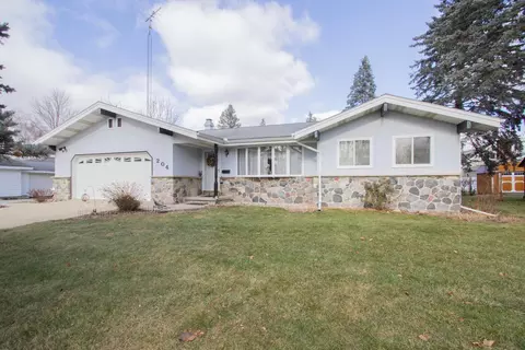 204 E Leonard, Watertown, WI 53098