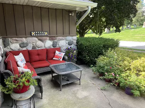 250 E Greenwood, Jefferson, WI 53549