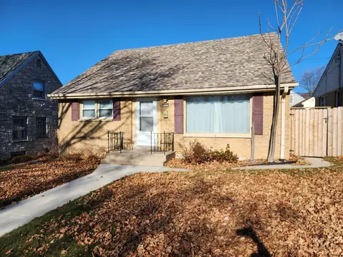 8408 W Keefe, Milwaukee, WI 53222