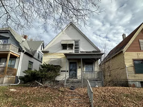 3050 N 7th, Milwaukee, WI 53212