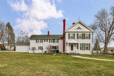 4825 Broadway, Manitowoc, WI 54220