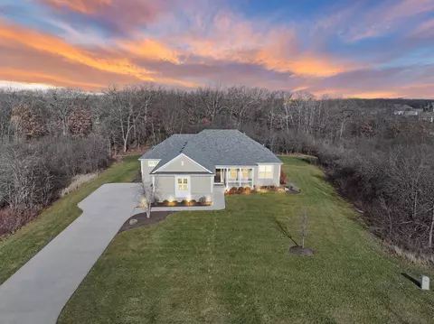 9304 226th, Salem Lakes, WI 53168