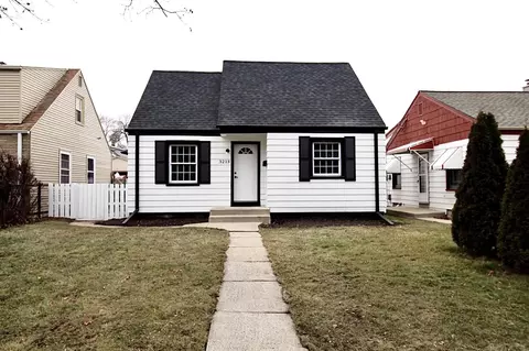 3213 S 6th, Milwaukee, WI 53215