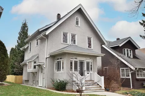 3062 N Bartlett, Milwaukee, WI 53211