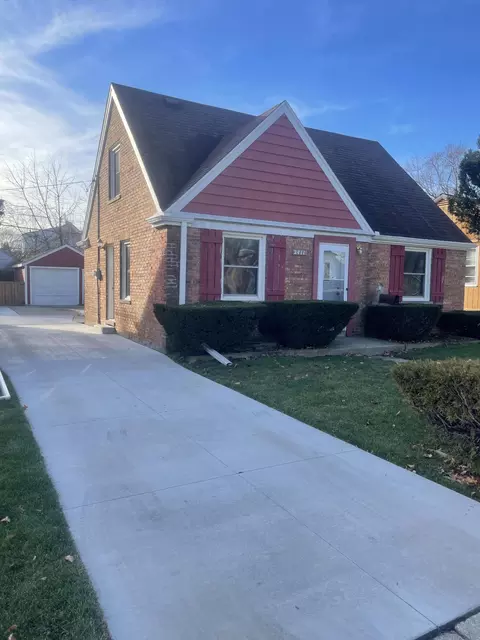 2411 Gilson, Racine, WI 53403