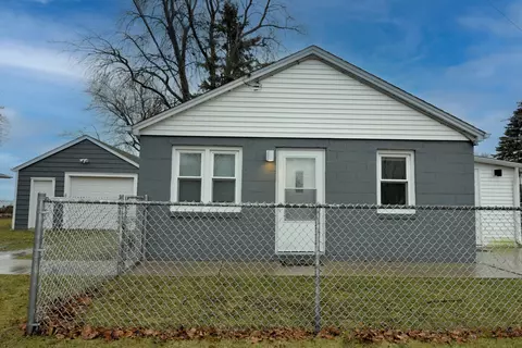1315 Rosalind, Mount Pleasant, WI 53403