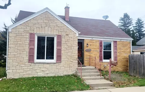 1124 Romayne, Racine, WI 53402