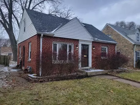 4909 N 25th, Milwaukee, WI 53209