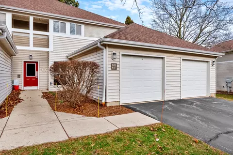 827 W Puetz, Oak Creek, WI 53154