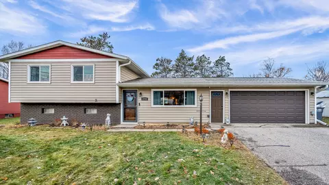 1716 Holley, Holmen, WI 54636