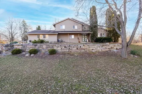 s85w26530 Davis, Mukwonago, WI 53149