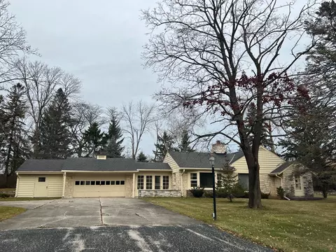 1000 E Bradley, Fox Point, WI 53217
