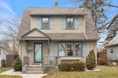 2224 Lakeshore, Sheboygan, WI 53081