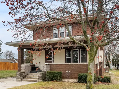 615 N 10th, Manitowoc, WI 54220
