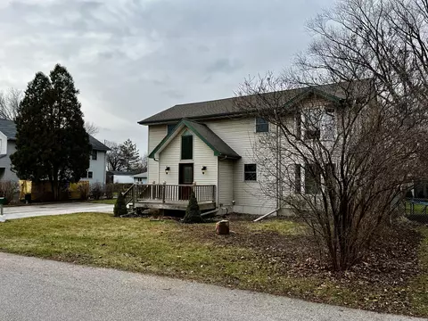 1511 S 100th, West Allis, WI 53214