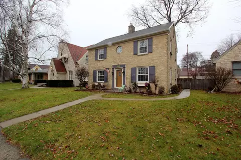 5204 W Rita, West Allis, WI 53219